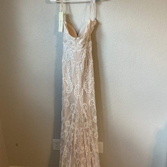 NWT Chic Nostalgia Bailey Ivory Blush Mermaid Wedding Dress Size 6 - Picture 7 of 16